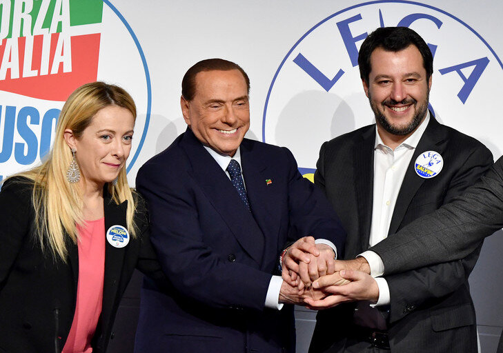 gauche-droite-Giorgia-Meloni-presidente-parti-Freres-dItalie-Silvio-Berlusconi-leadeur-Forza-Italia-Matteo-Salvini-Ligue-Nord-Rome-1er-2018_1_729_512