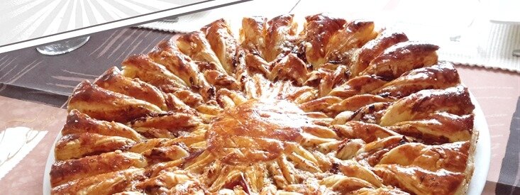 feuilleté soleil (oignon, jambon, comté)1 feuilleté soleil (oignon, jambon, comté)1