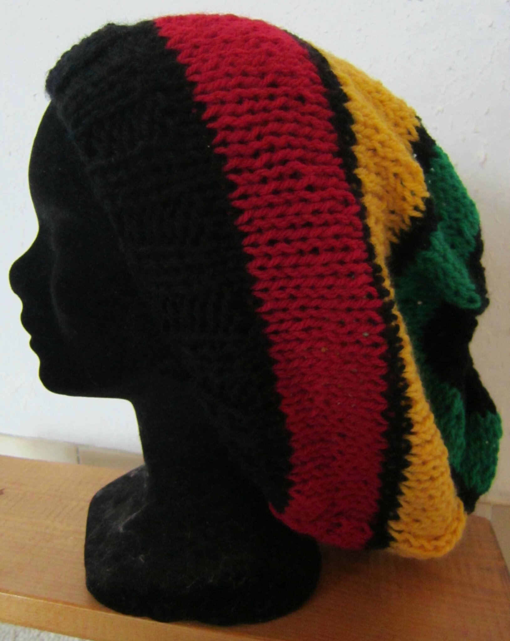 tricoter un bonnet rasta