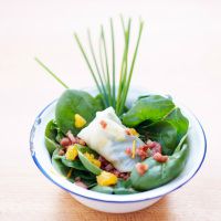 salade-d-epinards-nems-croquants_975829-2-fre-FR_salade-d-epinards-nems-croquants