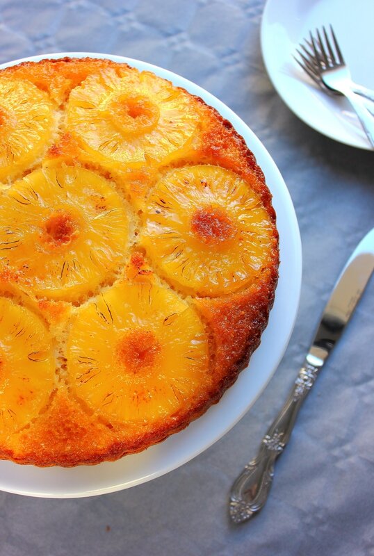 Gâteau renversé à l'ananas & noix de coco