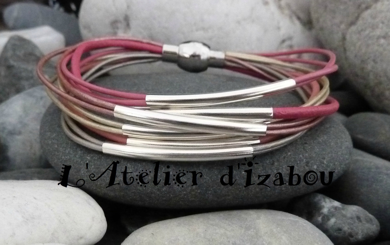 P1180814 Bracelet femme octobre rose multirangs cuir et longs passants