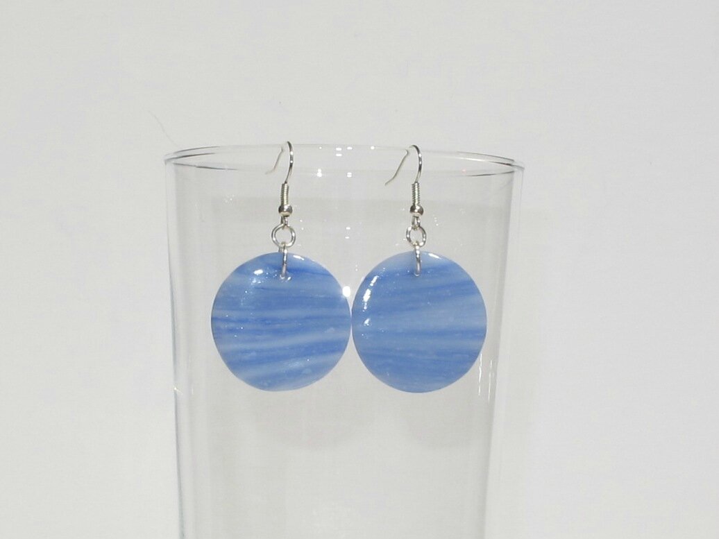 boucles d'oreilles rondes fimo transparente bleu