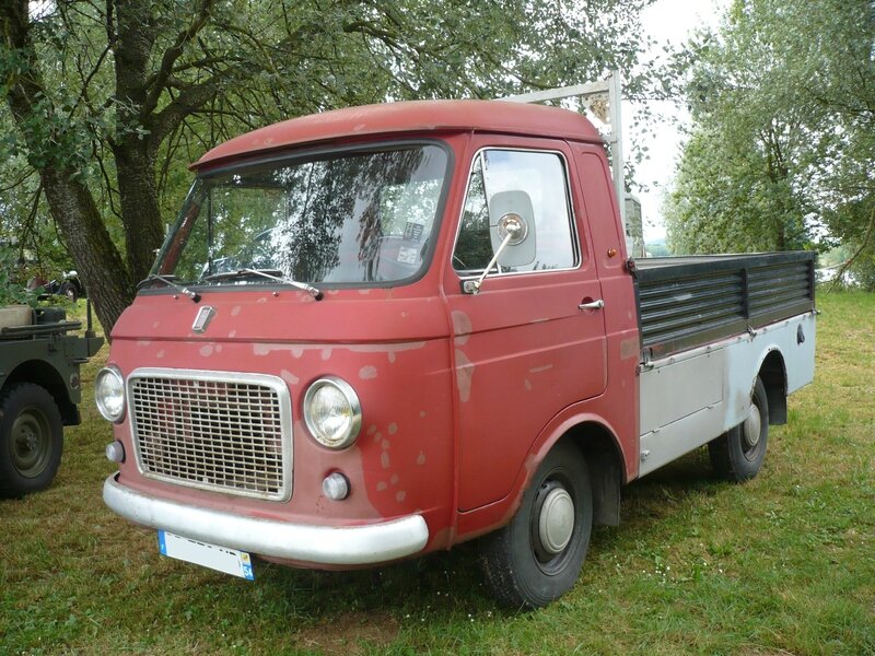 FIAT 241 AT plateau ridelles 1971 Madine (1)
