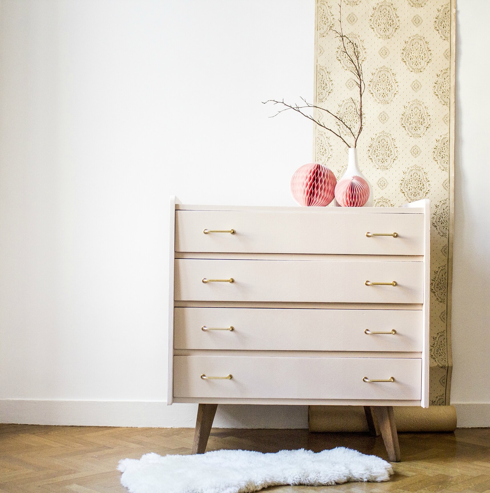 Commode années 50 rose poudré trendy little