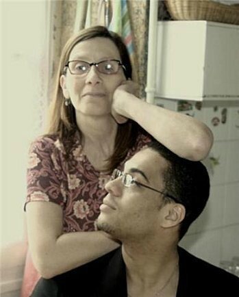 L'écrivaine Anne-Cécile Makosso-Akendengué et son fils Jann Halexander 2010 par Jeff Bonnenfant cliché n°2