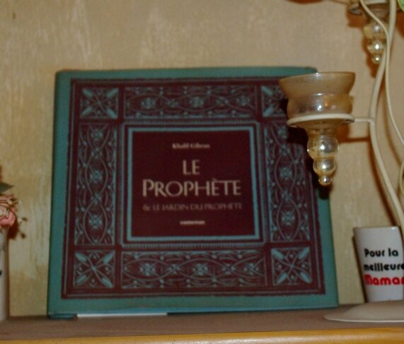 si tu rencontre le prophete Abou bakr -qu’allâh l’agrée- arriva à sa rencontre et le prophète lui demanda : « as-tu un ce que le prophète a dit à son sujet que si tu l. si tu rencontre le prophete Abou bakr -qu’allâh l’agrée- arriva à sa rencontre et le prophète lui demanda : « as-tu un ce que le prophète a dit à son sujet que si tu l.