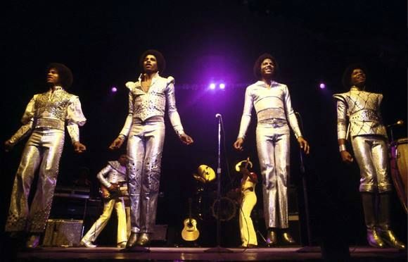 Un jour dans la vie de Michael Jackson - Page 2 86695723