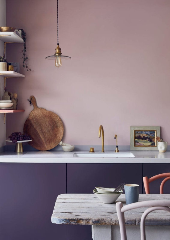 Antoinette-and-aubergine-Chalk-Paint-by-Annie-Sloan-colour-mix-modern-kitchen-3-2000-scaled-1