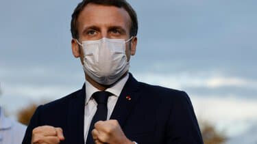 Le-president-Emmanuel-Macron-parle-a-la-presse-le-23-octobre-2020-a-Pontoise-416877