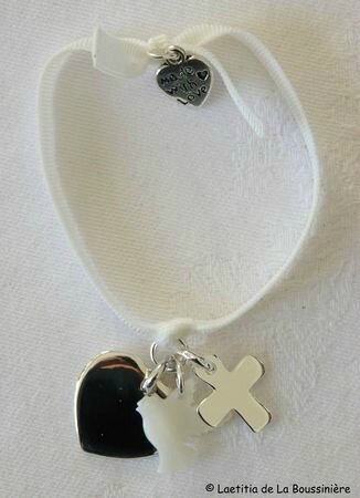 Bracelet Sainte Trinité argent et nacre (sur ruban élastique) - 71 €