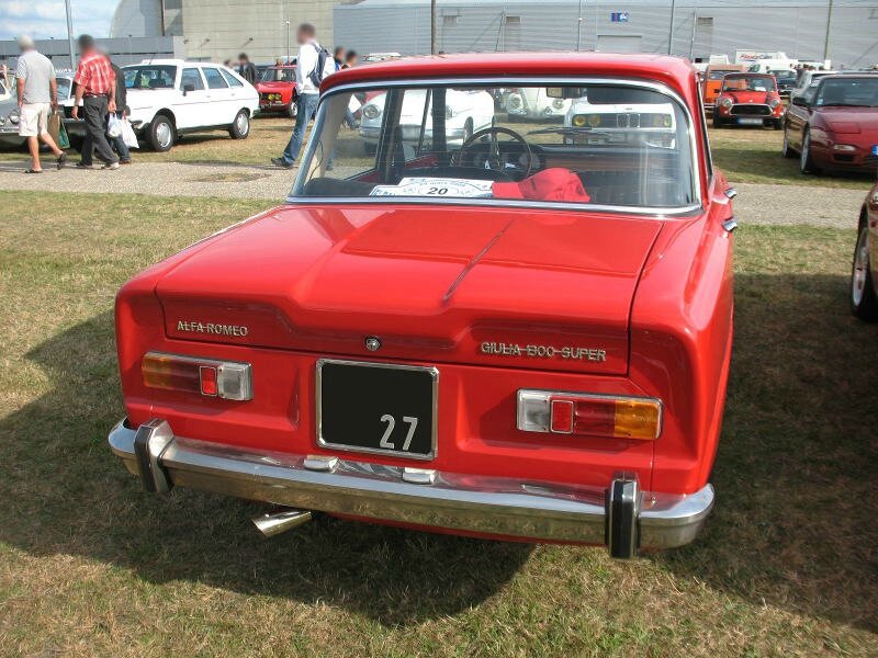 AlfaRomeoGiulia1300Superar
