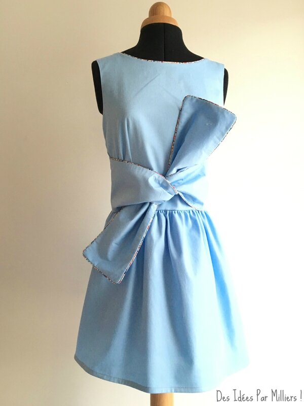 Robe Alicia - Des Idées Par Milliers - Devant avec Noeud - Bleu et Liberty