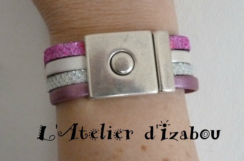 P1150820-1 Bracelet brillant multirang large pour femme cuir rose et blanc textures différentes, passants et fermoir aimanté
