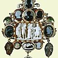 Pendant with thirteen cameos. early 17th cent.