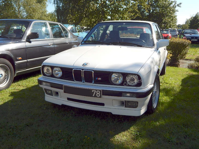 BMW318isE30av