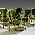 Suite de six fauteuils à dossier cabriolet en bois sculpté et doré. travail italien, du xviiie siècle