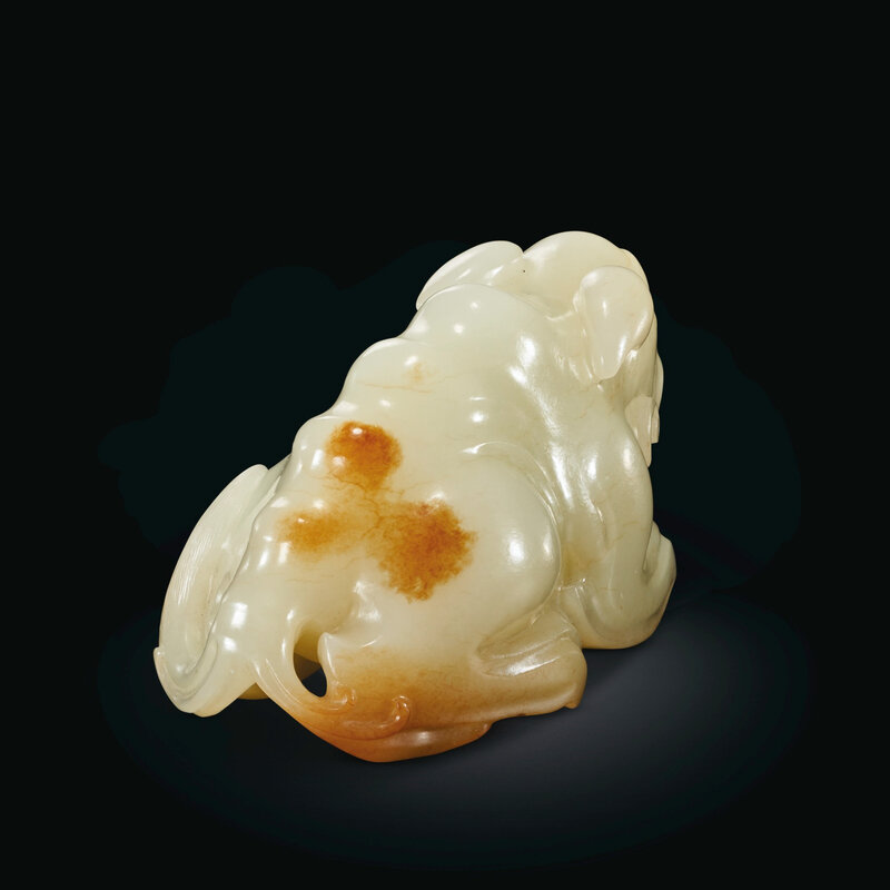 2021_NYR_19150_0646_003(a_finely_carved_white_jade_figure_of_a_mythical_beast_17th-18th_centur011925)