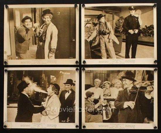 1949-Love_Happy-film-scene_marx-MovieStills-1