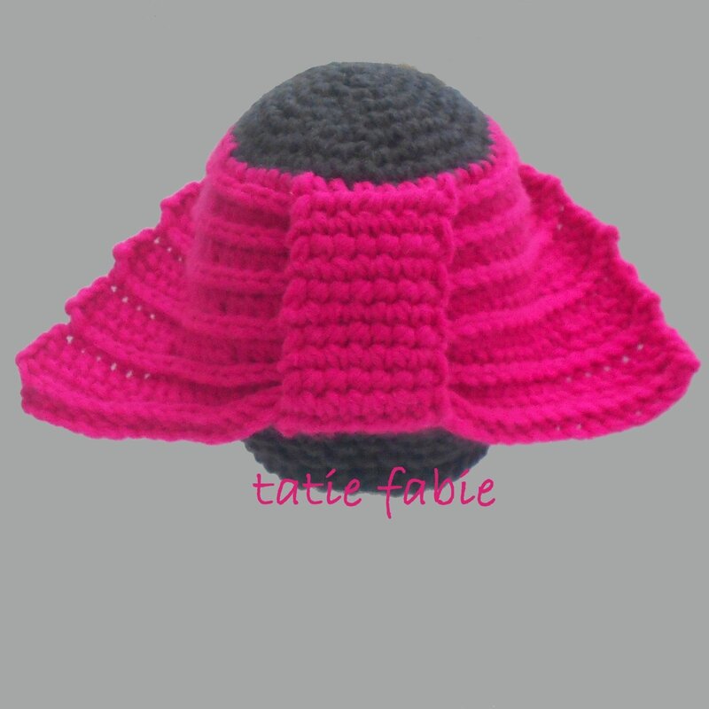 bonnet N°3 rose 010