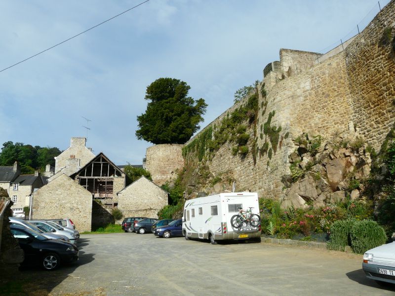 MONCONTOUR (22Côtesd'Armor) CAMPINGCAR EN FRANCE