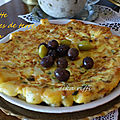 Omelette de pommes de terre ( tortilla espagnole ) persil et oignons