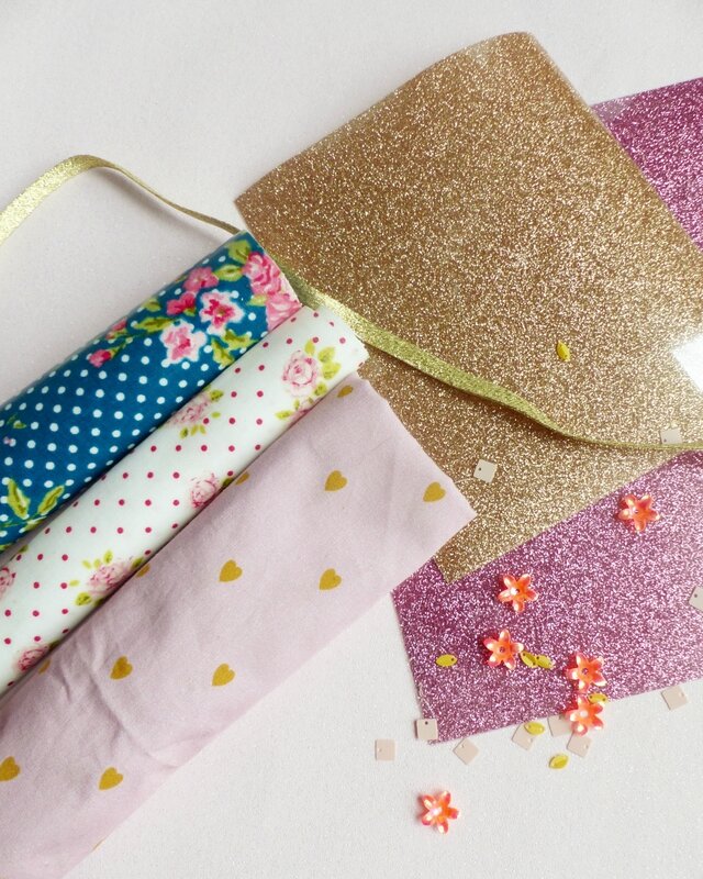 fournitures-tissu-adhésif-enduit-paillettes