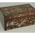 Coffret en palissandre. indochine.