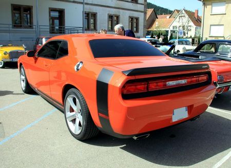 Dodge challenger SRT8 de 2010 (7ème bourse d'échanges autos-motos de Chatenois) 02