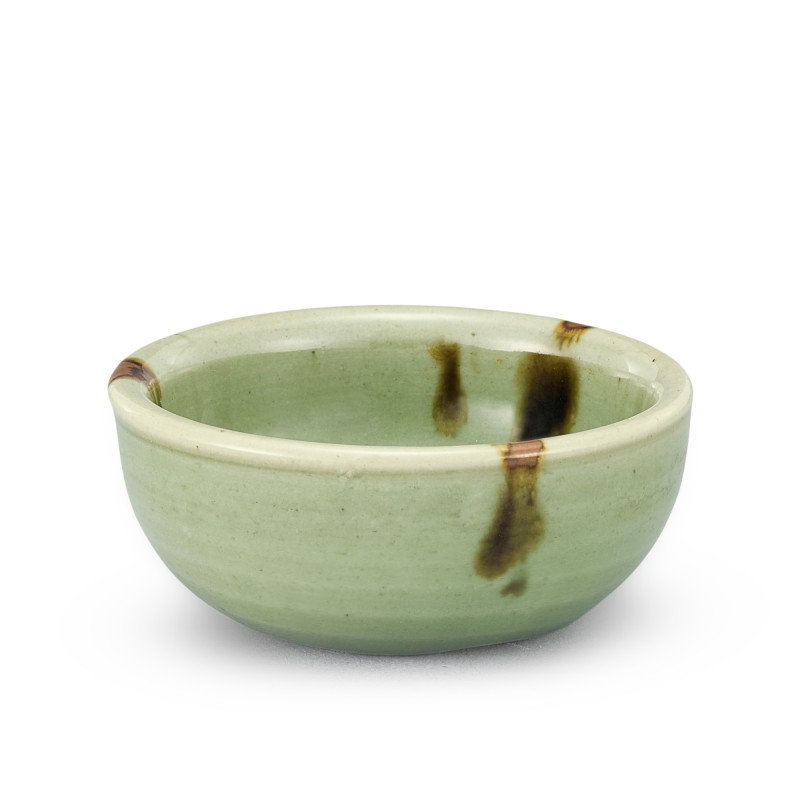 A Longquan celadon 'tobi seiji' cup, Ming dynasty (1368-1644)
