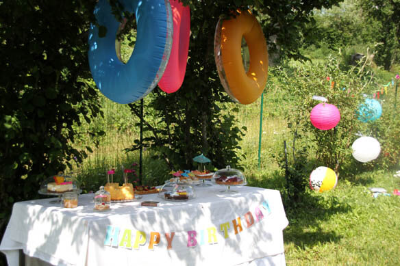 summer_party_happy_2_sweet_table