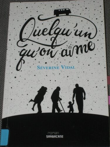 Derrière la porte - broché - Agnès Laroche, Clotka, Livre tous les