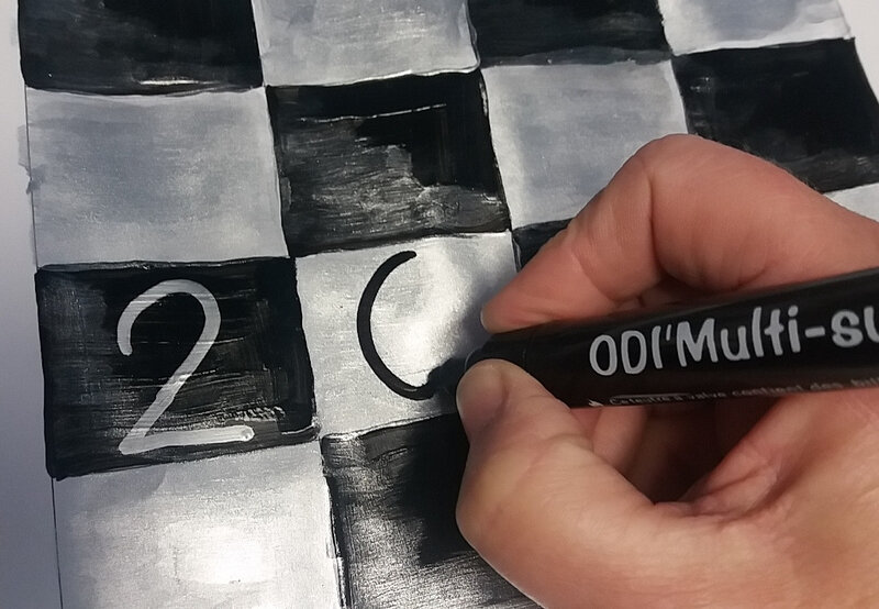 308_Noël et nouvel an-Calendrier Noir Blanc et argent (21)