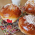 Brioches aux philadelphia® et pralines (sans beurre)