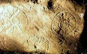 Newgrange_Dowth_pierre_2a