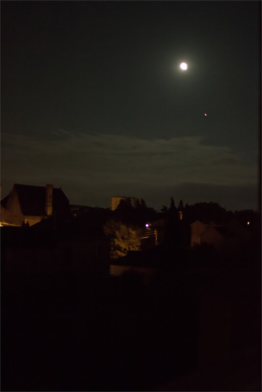 Eclipse lune 270718 ville 41 fin mars bâtiments