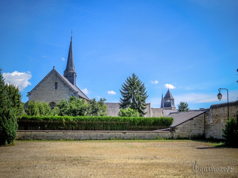 L’église Saint-Michel, église paroissiale de Fontevrault 