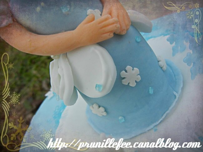 Gâteau d'anniversaire Cendrillon, gâteau princesse Cendrillon en pâte à  sucre - Super Gâteaux