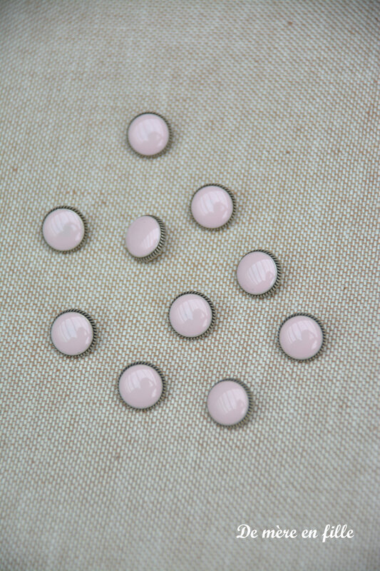 boutons rose et métal 408 33128 10