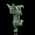 Anse de récipient en bronze, chine, dynastie des zhou orientaux, vème-ivème siècle av. j.c.