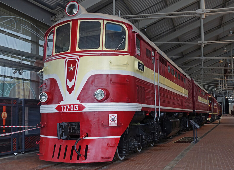 T37-013