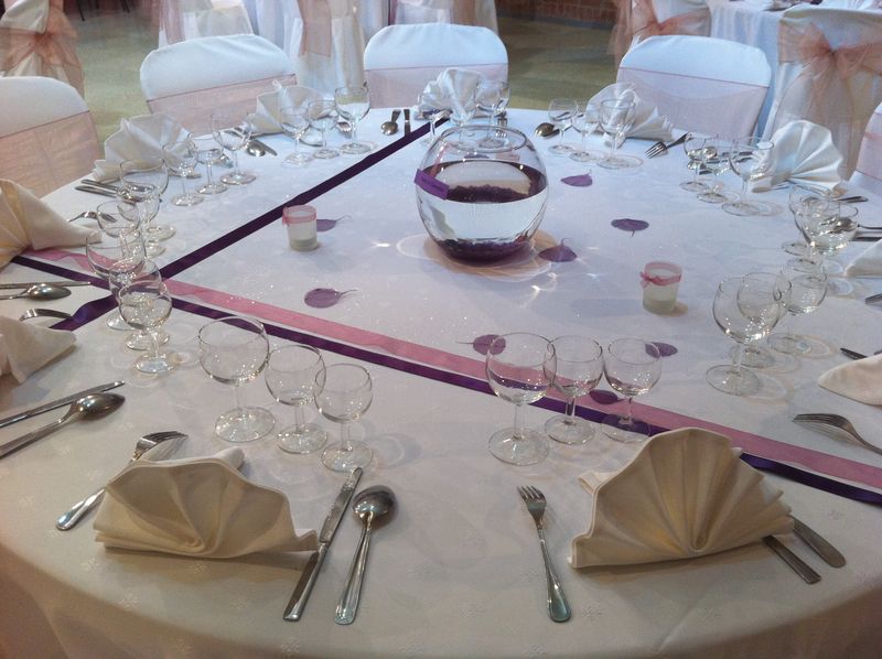 Centre De Table Aquarium Violet Vieux Rose Photo De 2011 04 Mariage Claire Et Laurent Il Etait Un Jour Agence D Organisation De Mariages Et D Evenements Familiaux