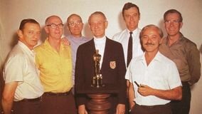 De gauche à droite - John Lounsbery, Ollie Johnston, Milt Kahl, Larry Clemmons, Wolfgang Reitherman, Hal King et Frank Thomas