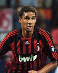 Uptown capellisport Aubameyang prêté à Dijon - Association des gabonais d'Amiens (AGA)