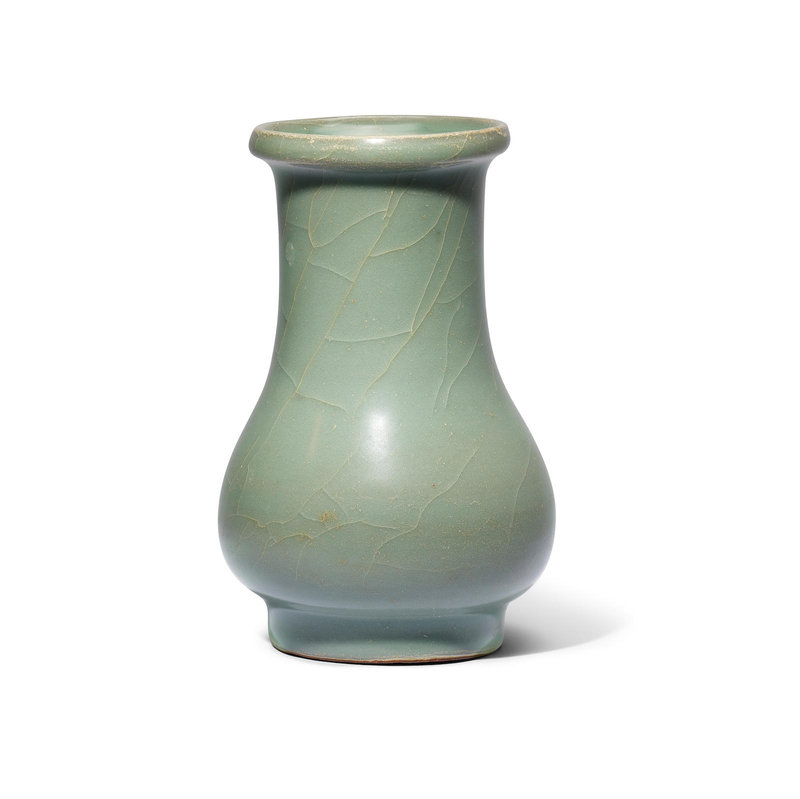 A Longquan celadon pear shaped vase, Southern Song Dynasty (1127-1279)
