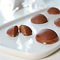 Bouchées de caramel croquant nappées de chocolat au lait - 