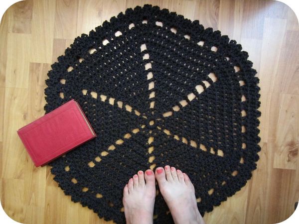 tapis_au_crochet_giant_doily_