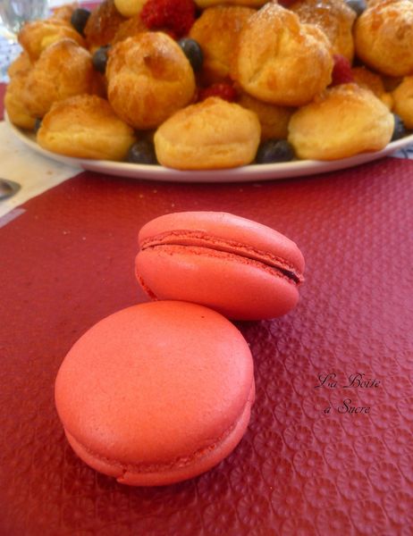 Macarons gelée fruits rouges