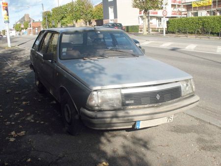 Renault18GTLbkav1
