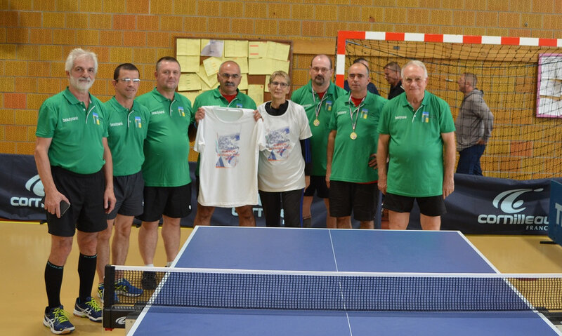 Les Foyers ruraux de Charente Maritime comptent parmi les champions de France en tennis de table : 